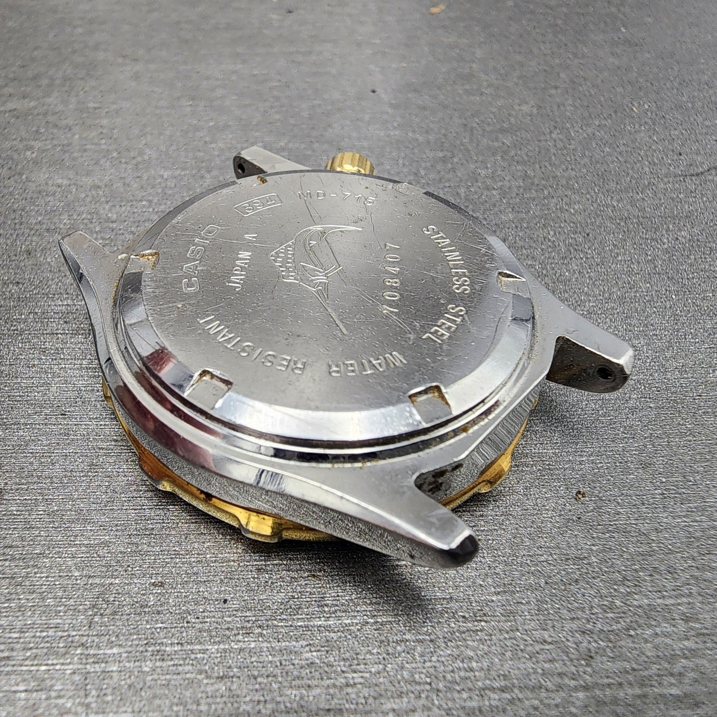 Casio Dive Watch Men 36mm White Dial Two Tone Daydate Round MD715 PARTS7