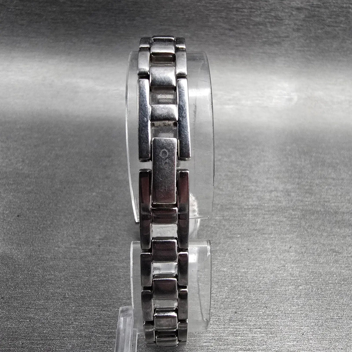 Seiko Watch Women 20mm Pink MOP Dial Silver Tone Round 1N00-0GM0 New Battery VTG7