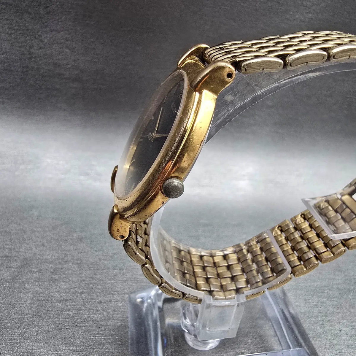 Seiko Watch Men 34mm Gray Dial Gold Tone Round V701-1760 New Battery Vintage2