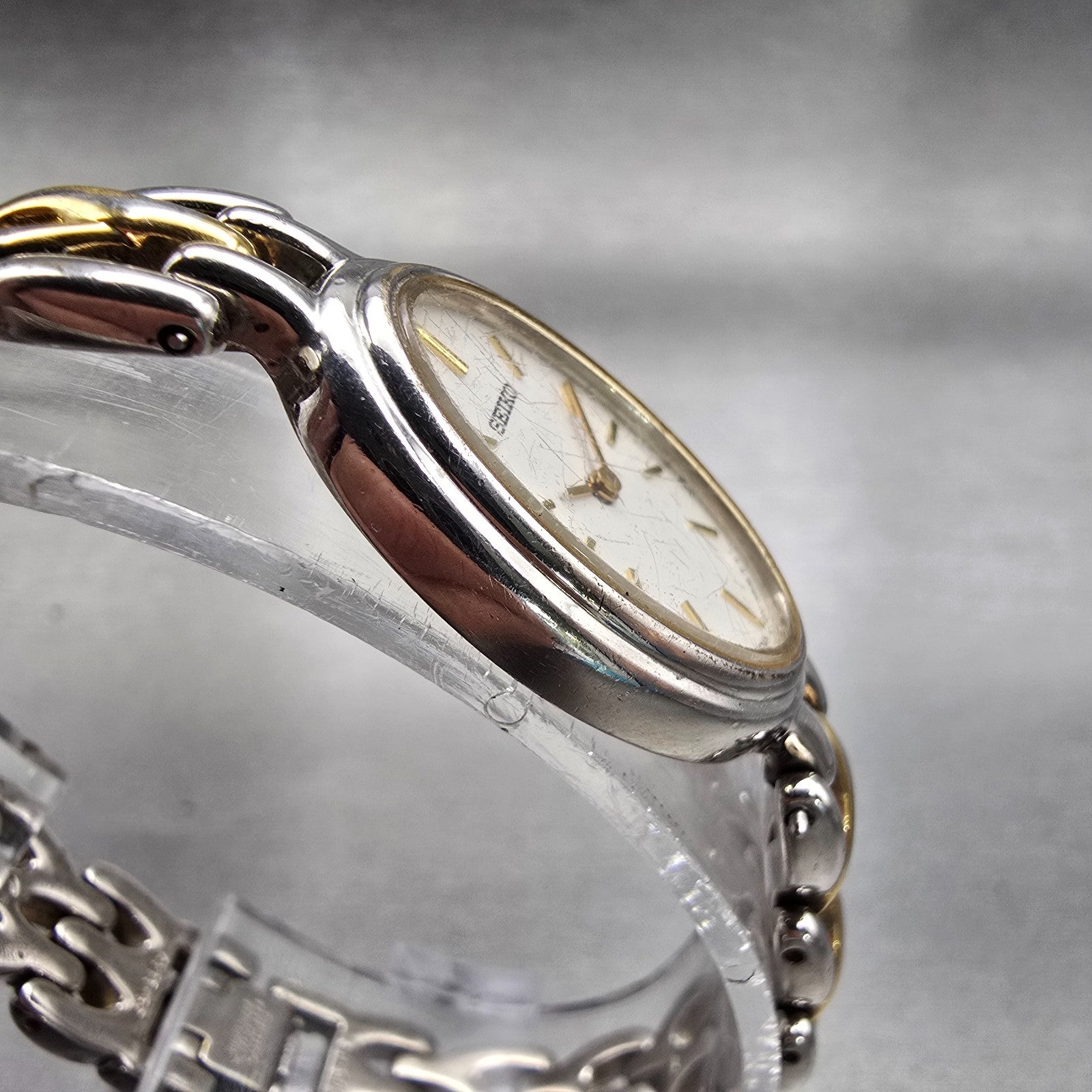 Seiko Watch Women 17mm White Dial Two Tone Oval 1N00-6G49 New Battery Vintage3