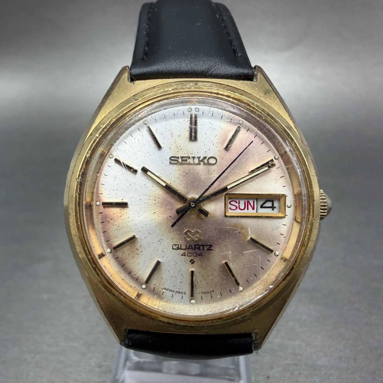 Seiko SQ 4004 Watch Men 37mm White Dial Gold Tone Daydate 0903-7009 New Battery20