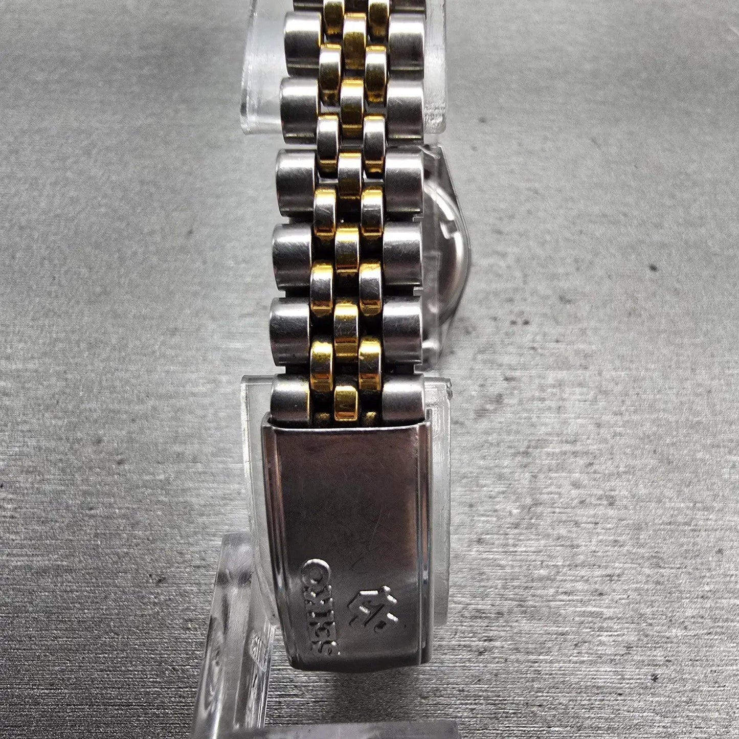 Seiko SQ Watch Women 24mm Gold Dial Two Tone Daydate Round 3Y03-0169 New Battery7