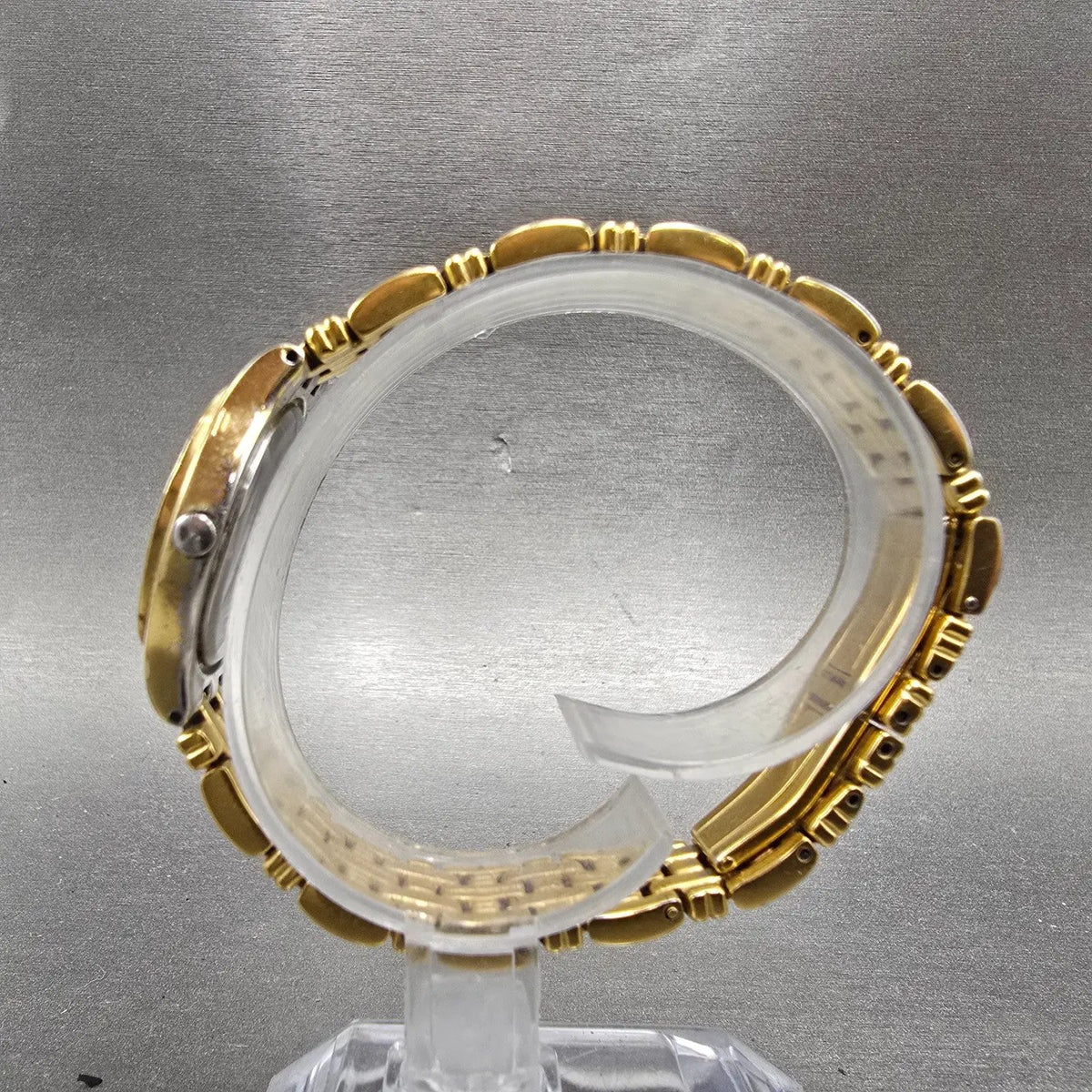 Wittnauer Laureate Watch Women 25mm Black Dial Gold Tone Date Round New Battery6