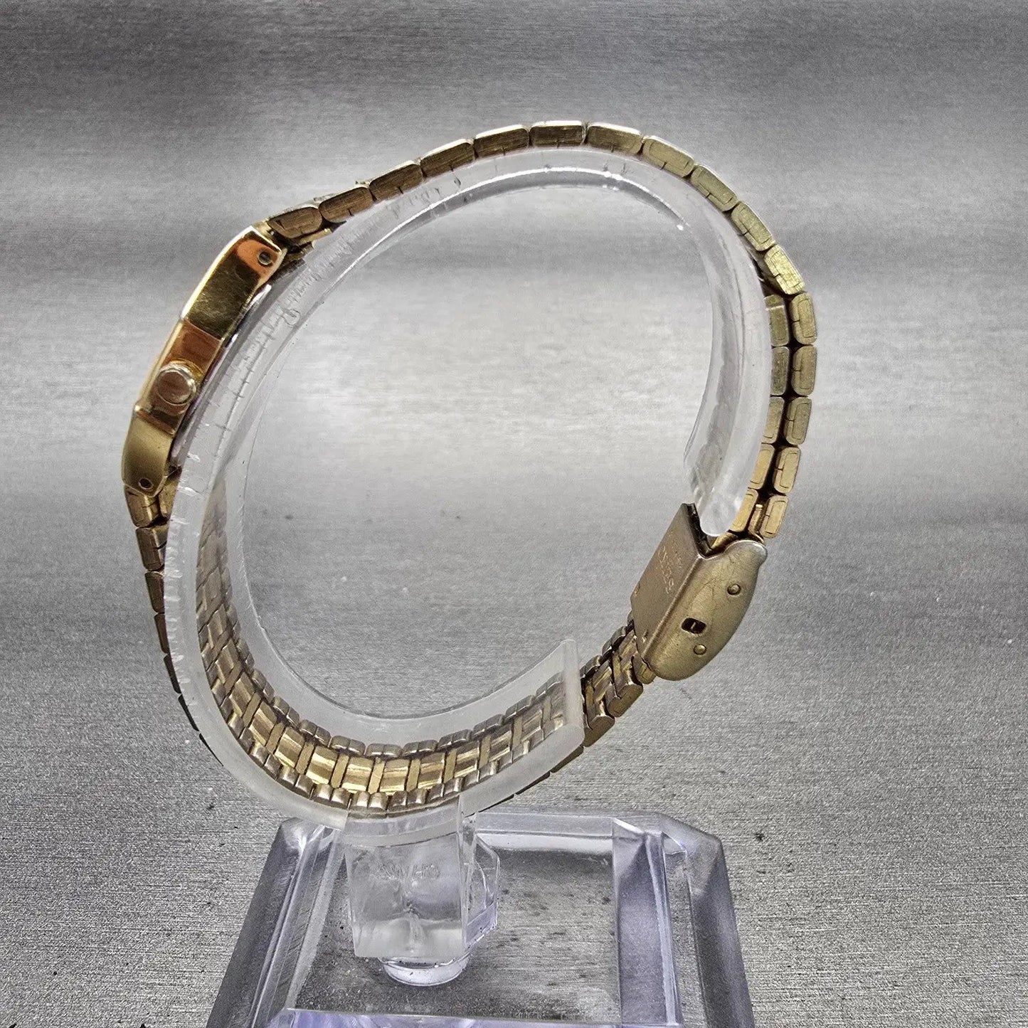 Seiko Tank Watch Women 17mm White Dial Gold Tone Oval 2Y00-5509 New Battery VTG6