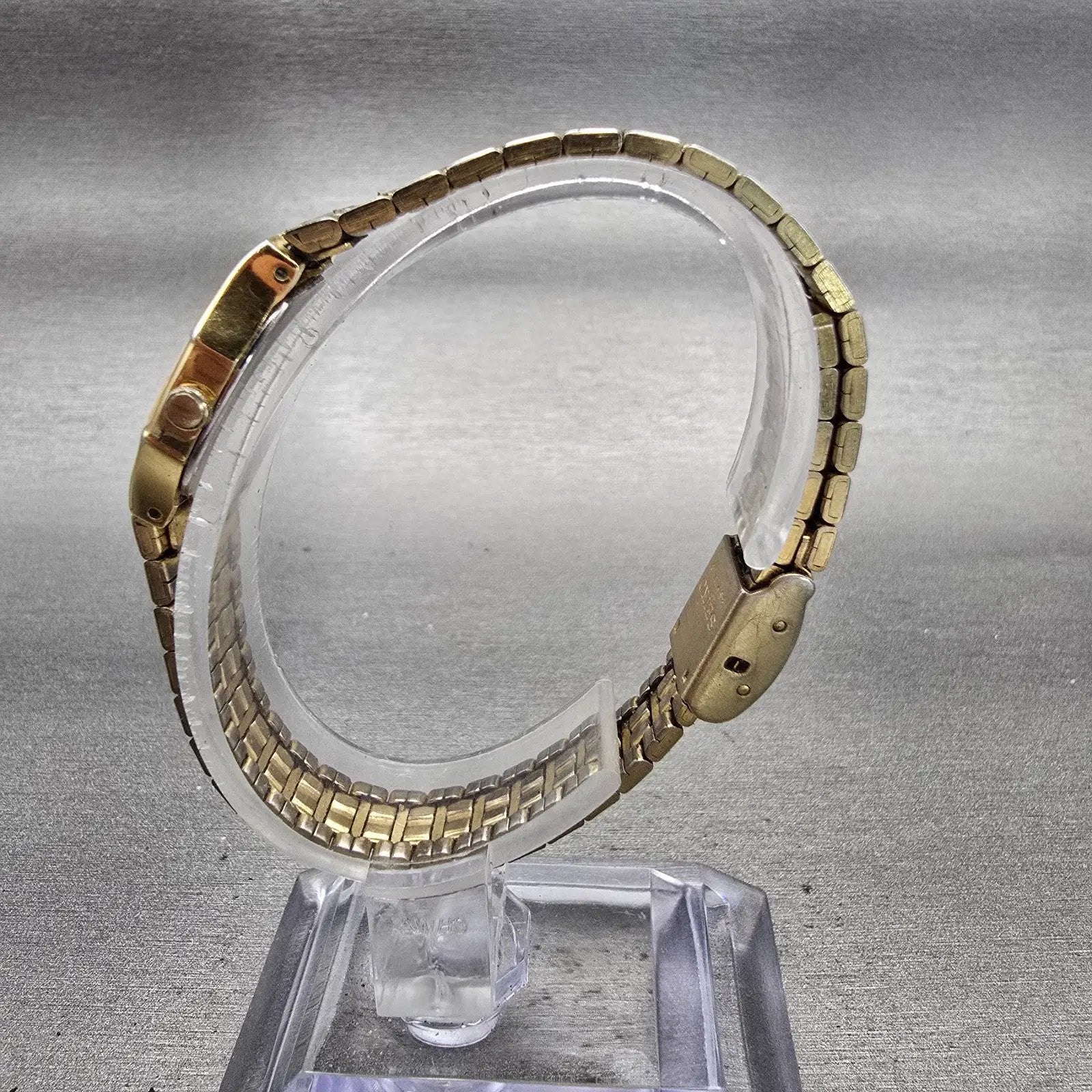 Seiko Tank Watch Women 17mm White Dial Gold Tone Oval 2Y00-5509 New Battery VTG6