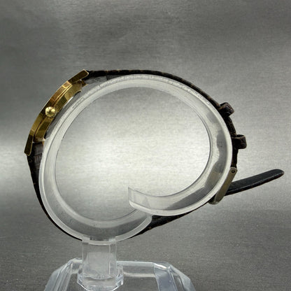 Movado Museum Watch Women 25mm Black Dial Gold Tone Round 87-25-832 New Batt ABC6