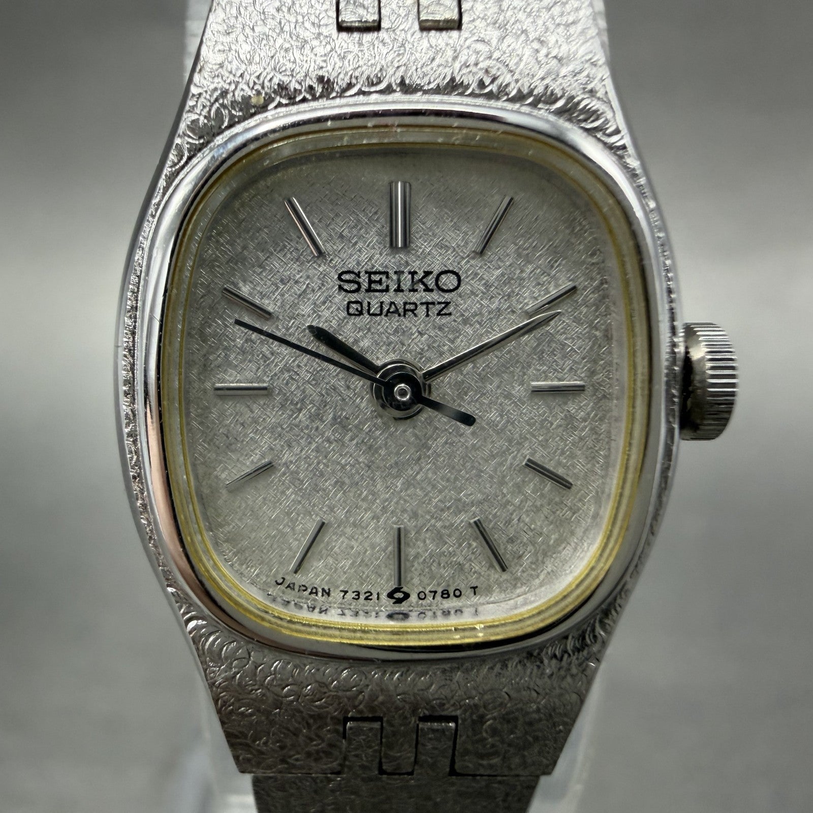 Seiko Watch Women 17mm Silver Dial Silver Tone Oval 7321-5399 New Battery1