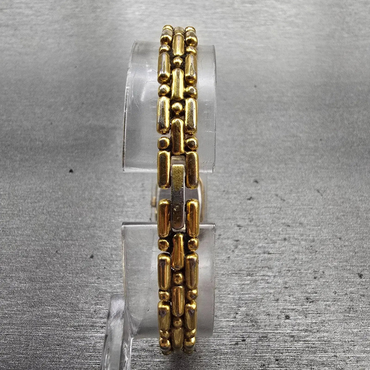 Seiko Watch Women 14mm Gold Dial Gold Tone Oval 1E20-6039 New Battery Vintage7