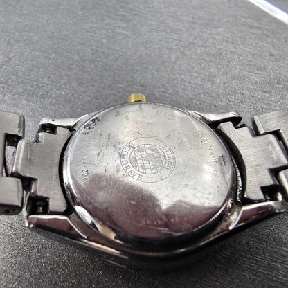 Citizen Eco-Drive Watch Women 26mm MOP Dial Two Tone Date E013-S076412 Runs9