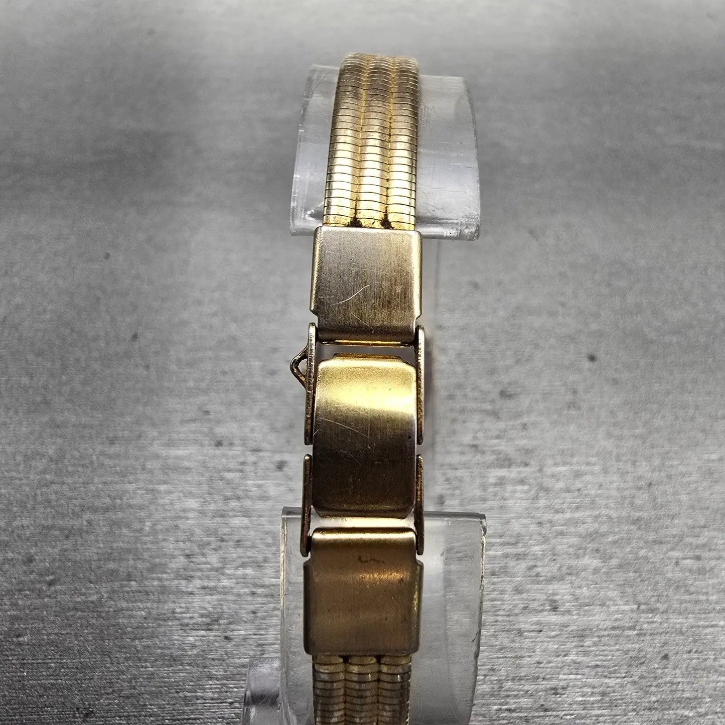 Seiko Watch Women 16mm White Dial Gold Tone Oval 2Y00-5439 New Battery Vintage7