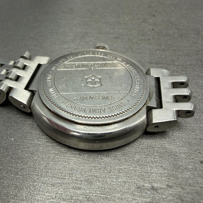 Victorinox Swiss Army Calvary Watch Men 39mm White Dial Silver Tone Date PARTS R21