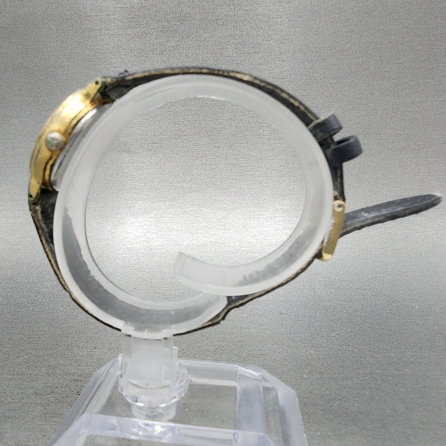 Rioch Watch Women 24mm White Dial Gold Tone Round New Battery Vintage6