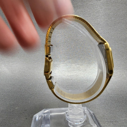 Seiko Tank Watch Women 17mm Champagne Dial Gold Tone Rectangle 14005259 New Bat8
