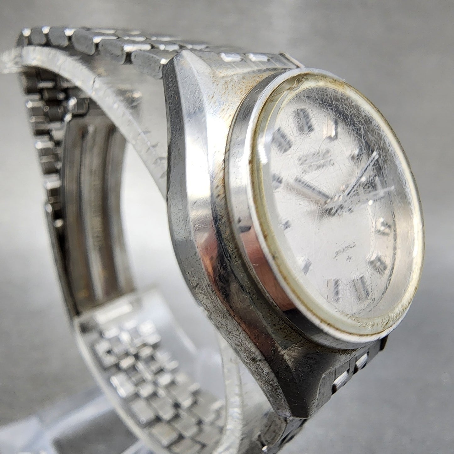 Seiko Automatic Watch Women 25mm Silver Dial Silver Tone Daydate 22060180 Runs2