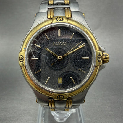 Gucci 9040M Watch Men 35mm Gray Dial Two Tone Date NO BACK PARTS New Battery0