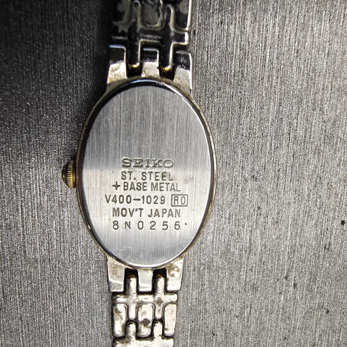 Seiko Watch Women 17mm White Dial Silver Tone Oval V400-1029 New Battery Vintage10