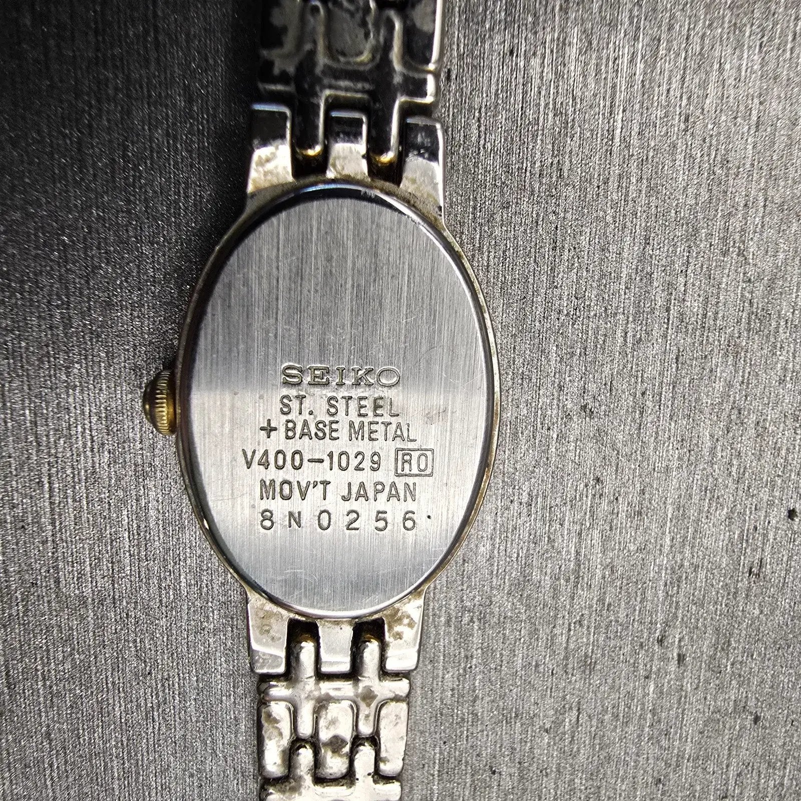 Seiko Watch Women 17mm White Dial Silver Tone Oval V400-1029 New Battery Vintage10
