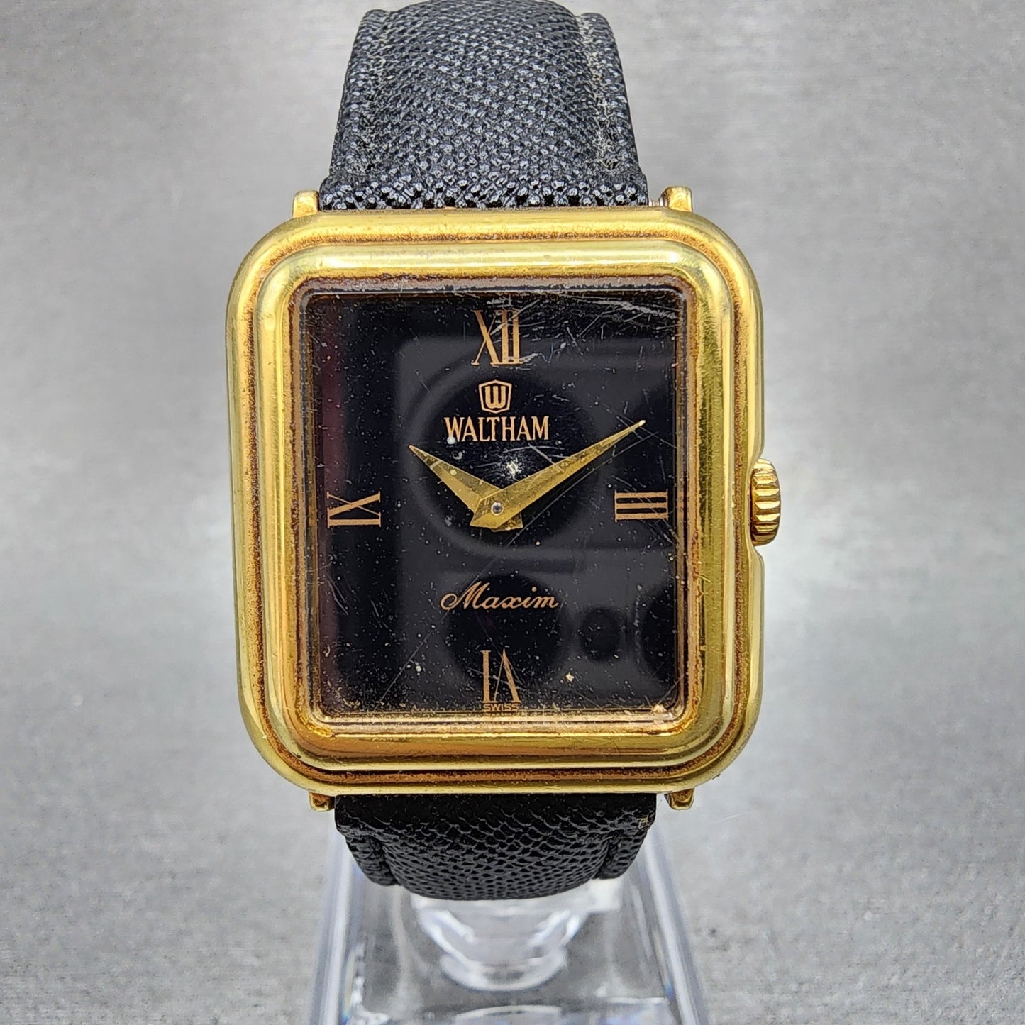 Waltham Maxim Tank Watch Women 26mm Black Dial Gold Tone Rectangle New Battery0