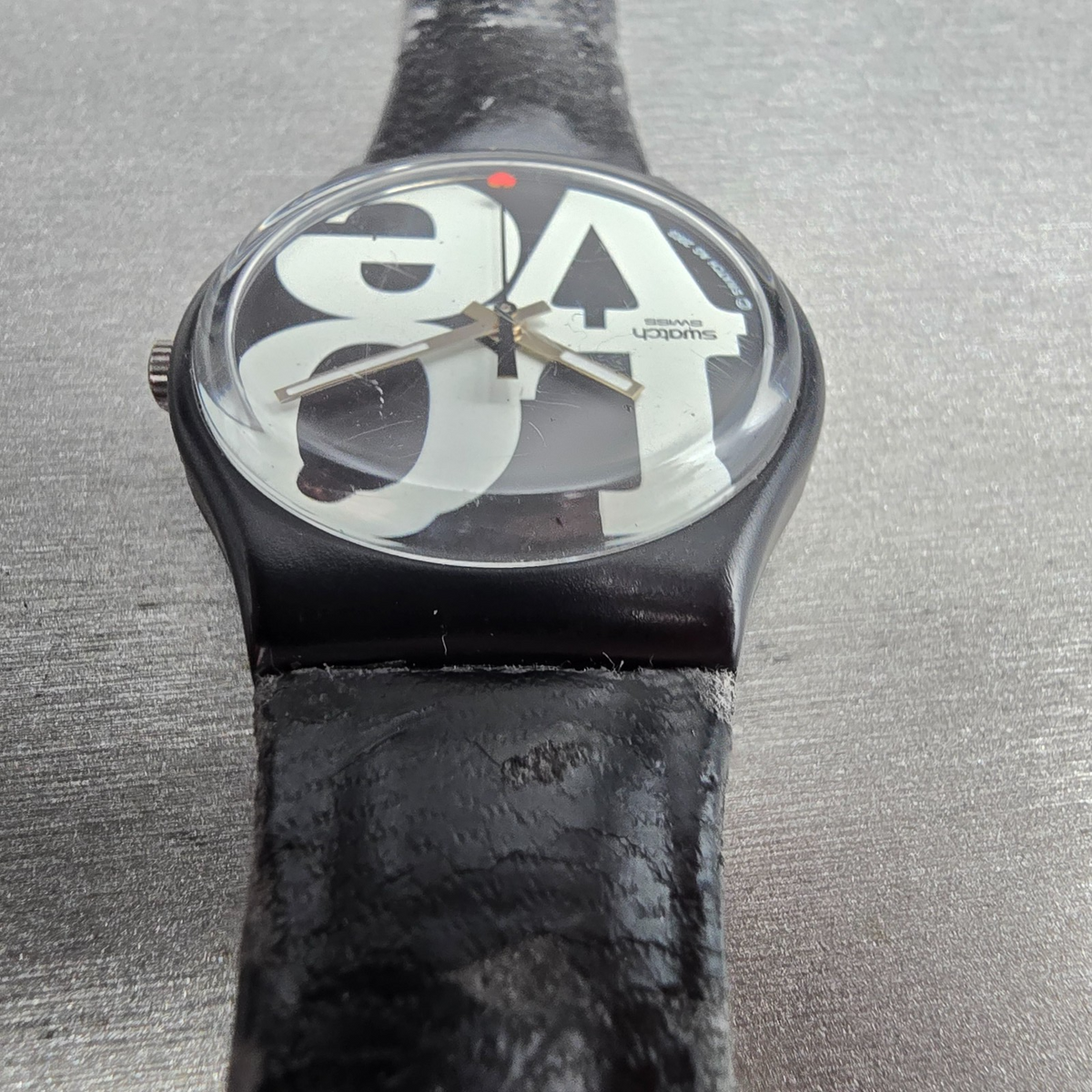 Swatch Enigmatic Love Watch Men 34mm White Dial Black Tone GB218 New Battery 237