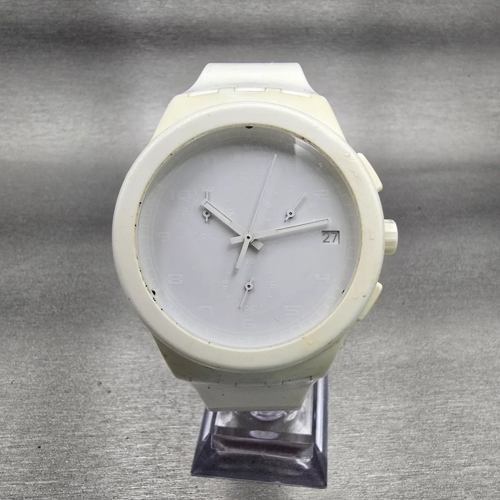Swatch BASIC WHITE Chronograph Watch Men White Dial White Date SUSW400 New Batt0