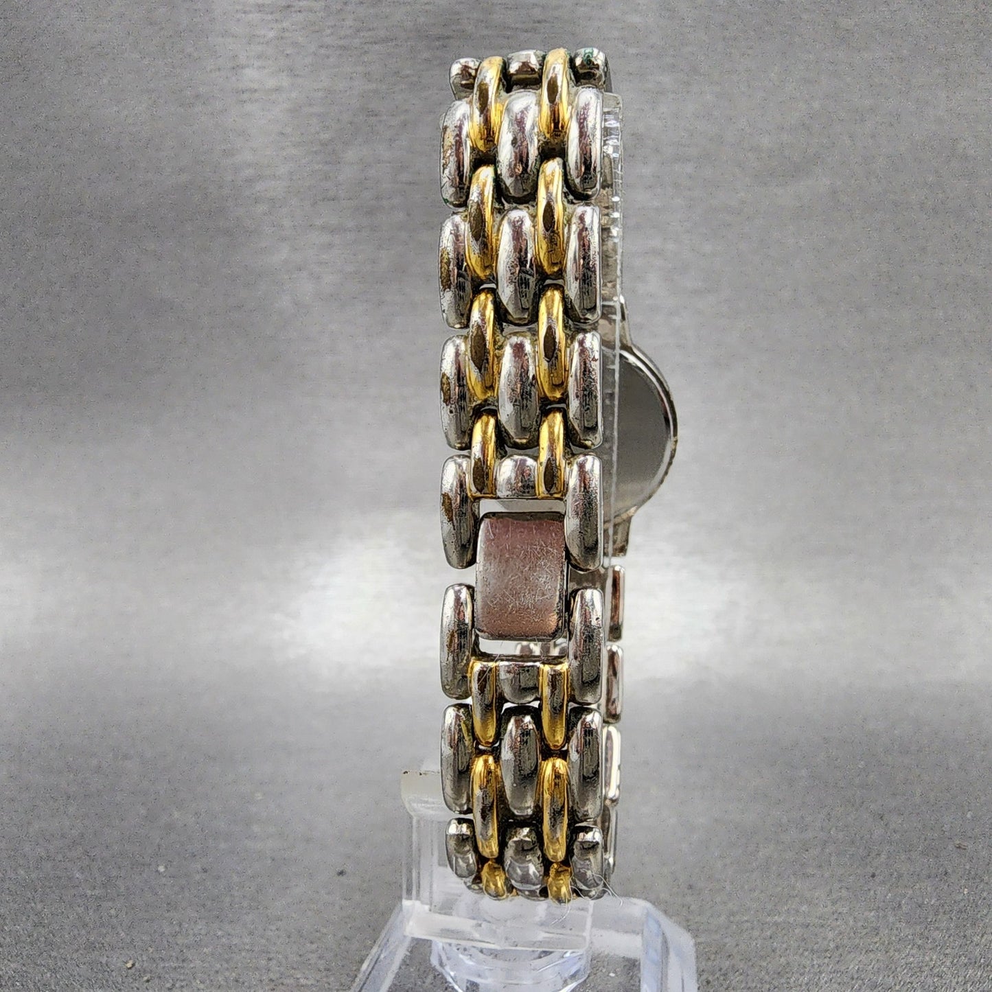 Seiko Watch Women 24mm Silver Dial Two Tone Round V7006379 New Battery8