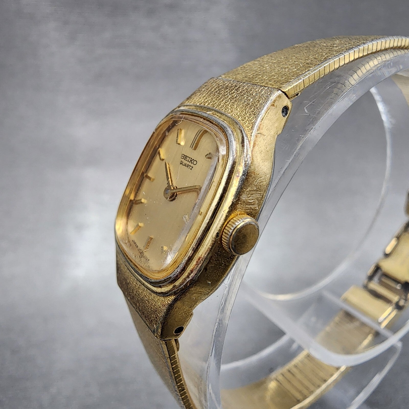 Seiko Watch Women 17mm Gold Dial Gold Tone Rectangle 2C205779 New Battery2