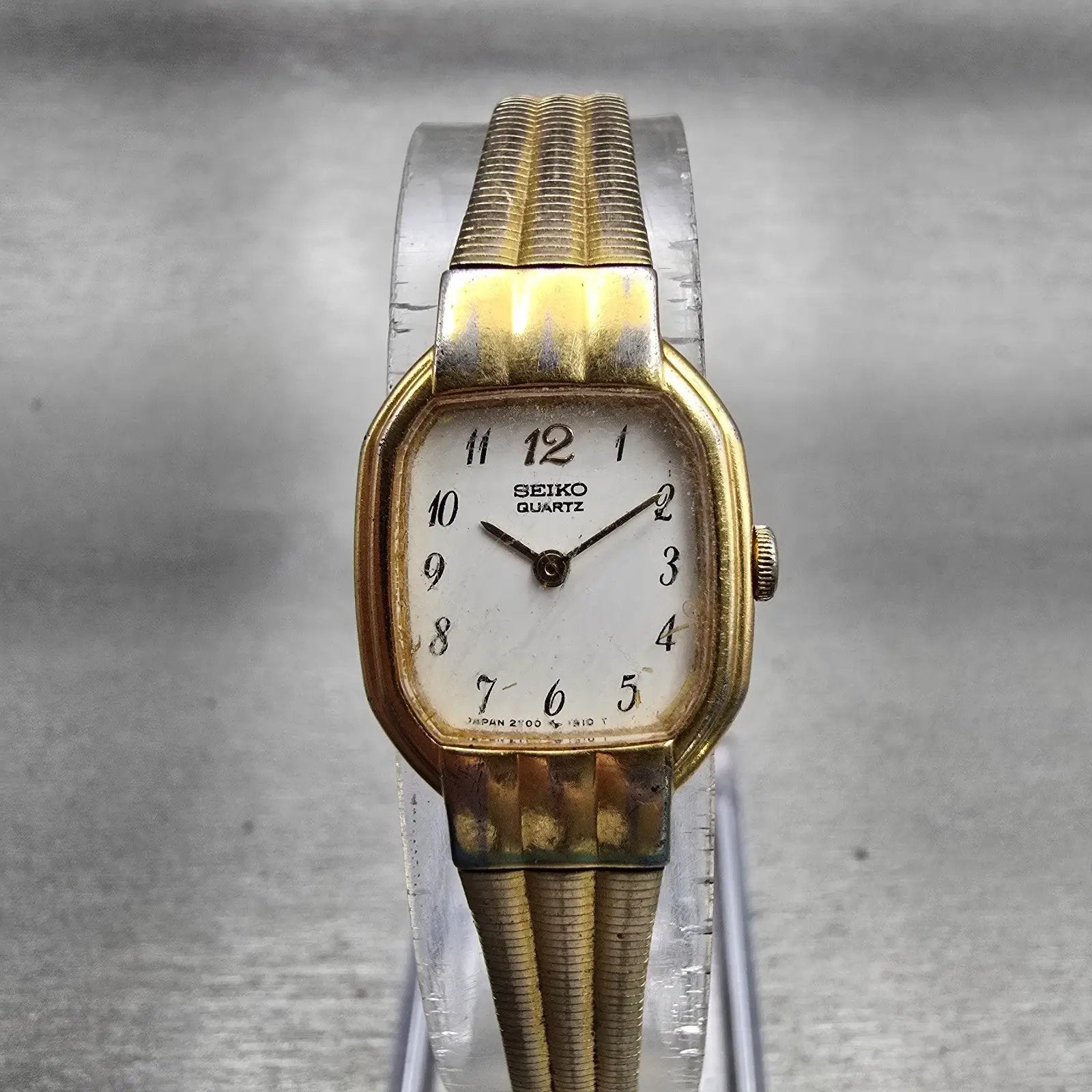 Seiko Watch Women 16mm White Dial Gold Tone Oval 2Y00-5439 New Battery Vintage0