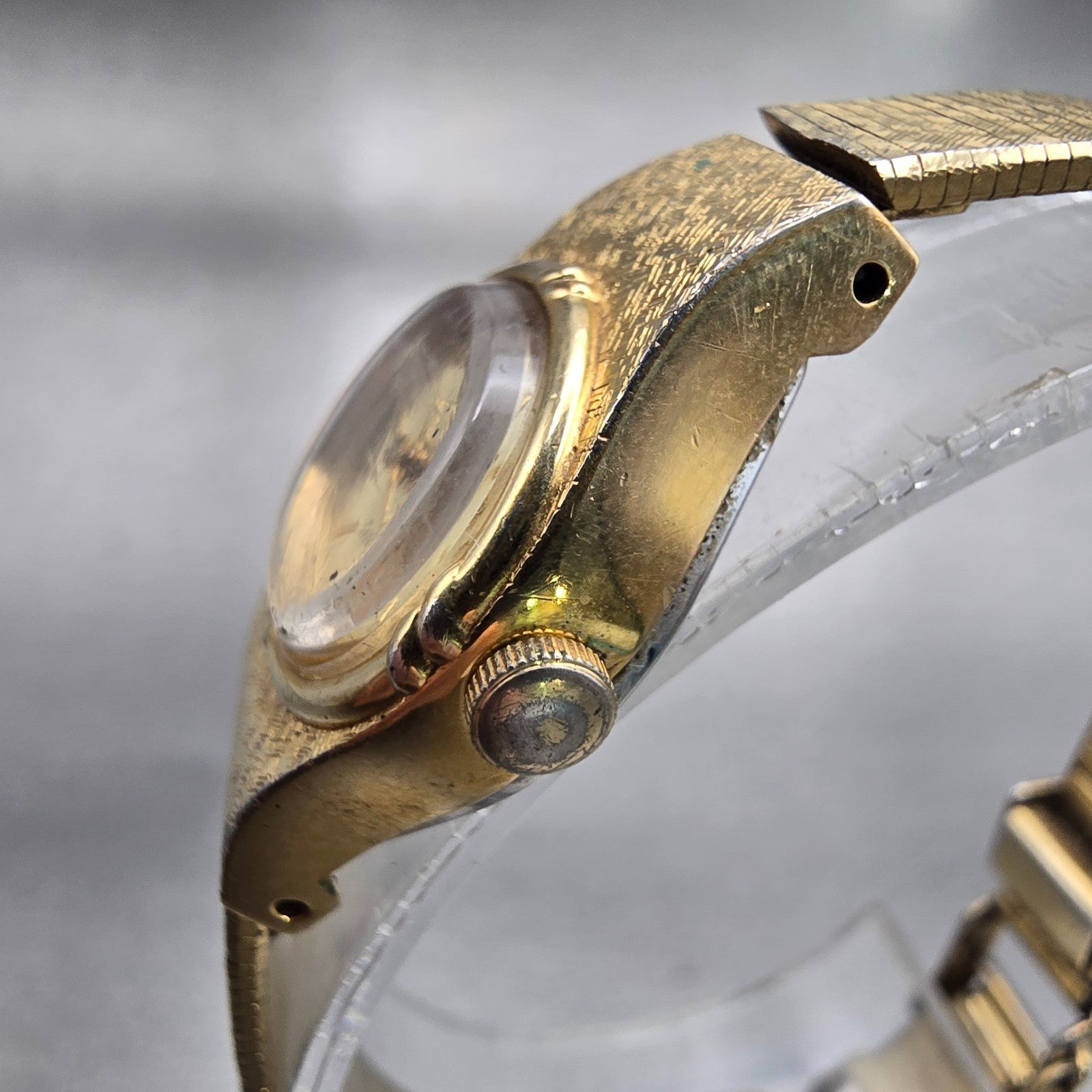 Citizen Watch Women 18mm Champagne Dial Gold Tone Oval 2030-202813 New Battery2