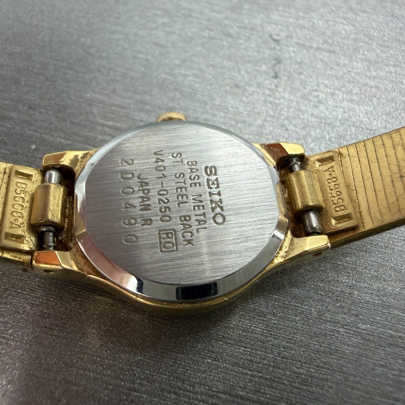 Seiko Watch Women 18mm Gold Dial Gold Tone Round Vintage V401-0250 New Battery W9