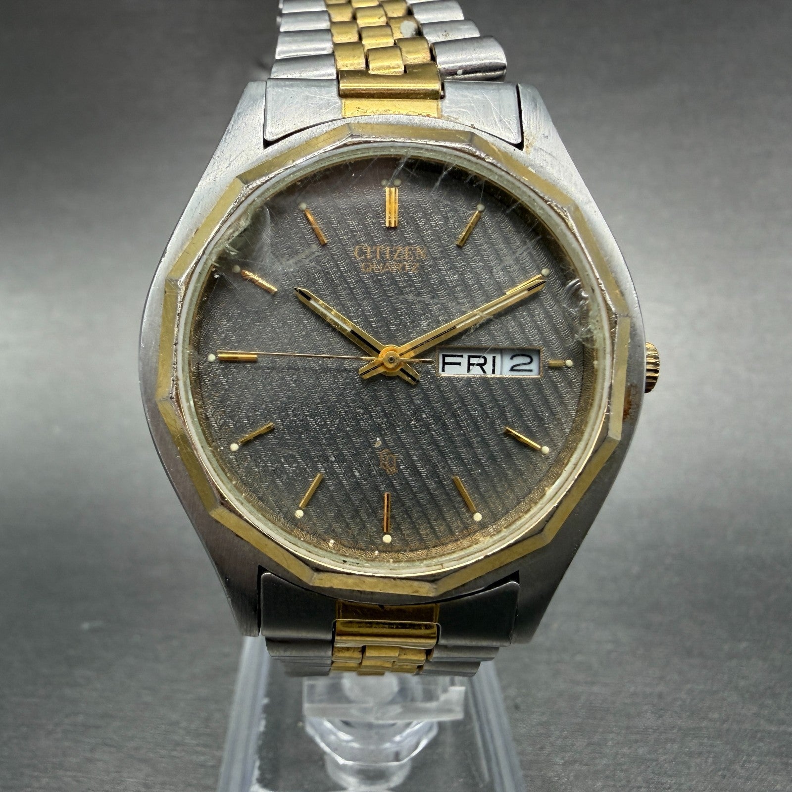 Citizen CQ Watch Men 36mm Gray Dial Two Tone Daydate Round 6100-S18655 New battA0