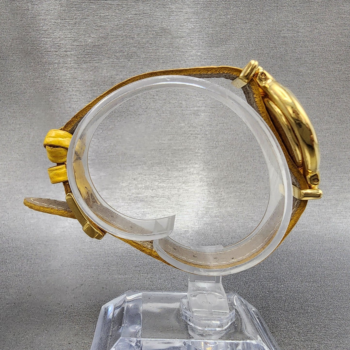 Fendi Cameleon Watch Women 24mm White Dial Gold Tone Oval 640L New Battery8
