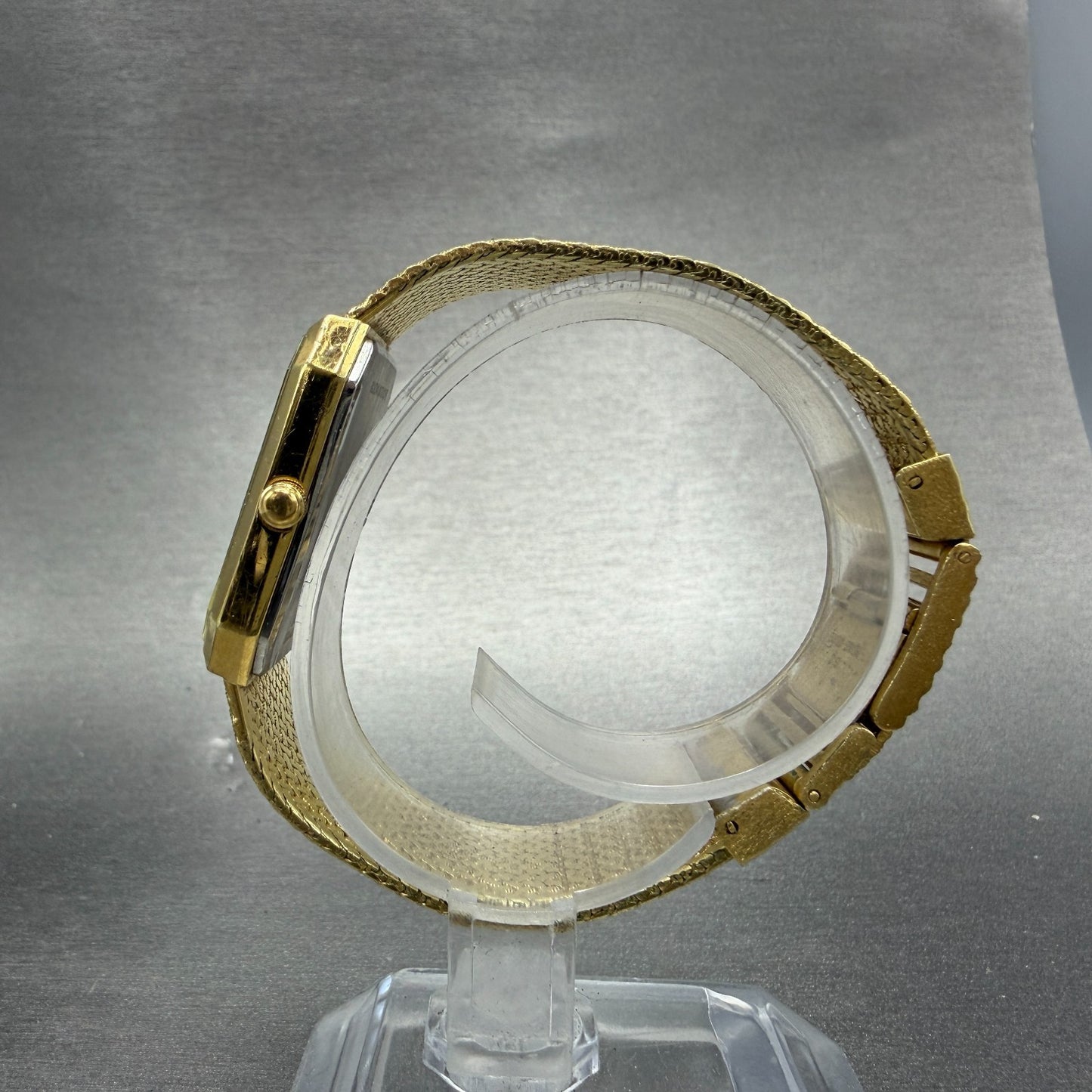 Bulova Tank Watch Men 25mm Gold Dial Gold Tone Octagon Mesh Band 92P13 New Batt6
