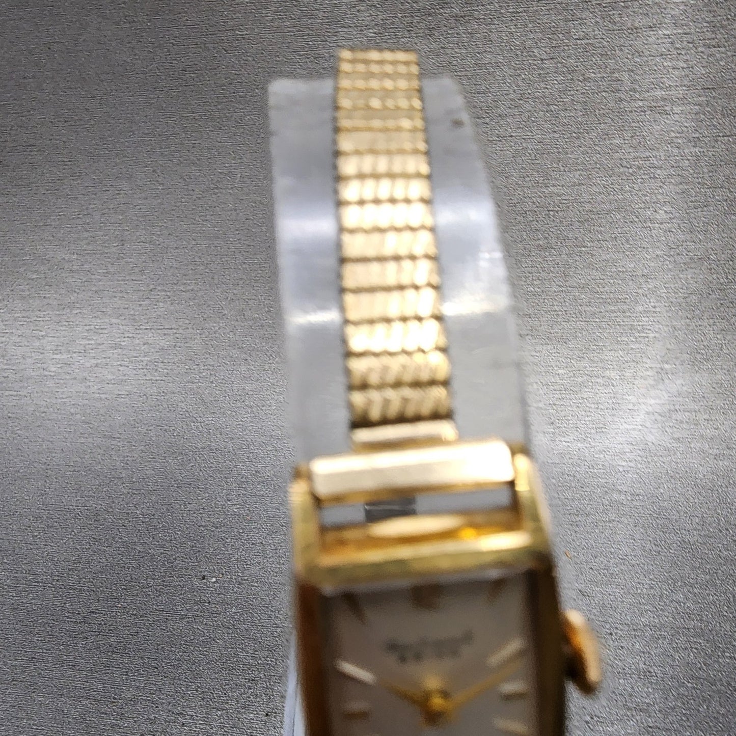 Seiko Femi Laurel Tank Watch Women 16mm White Dial Gold Plated Manual Wind Runs4