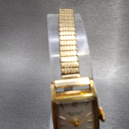 Seiko Femi Laurel Tank Watch Women 16mm White Dial Gold Plated Manual Wind Runs4