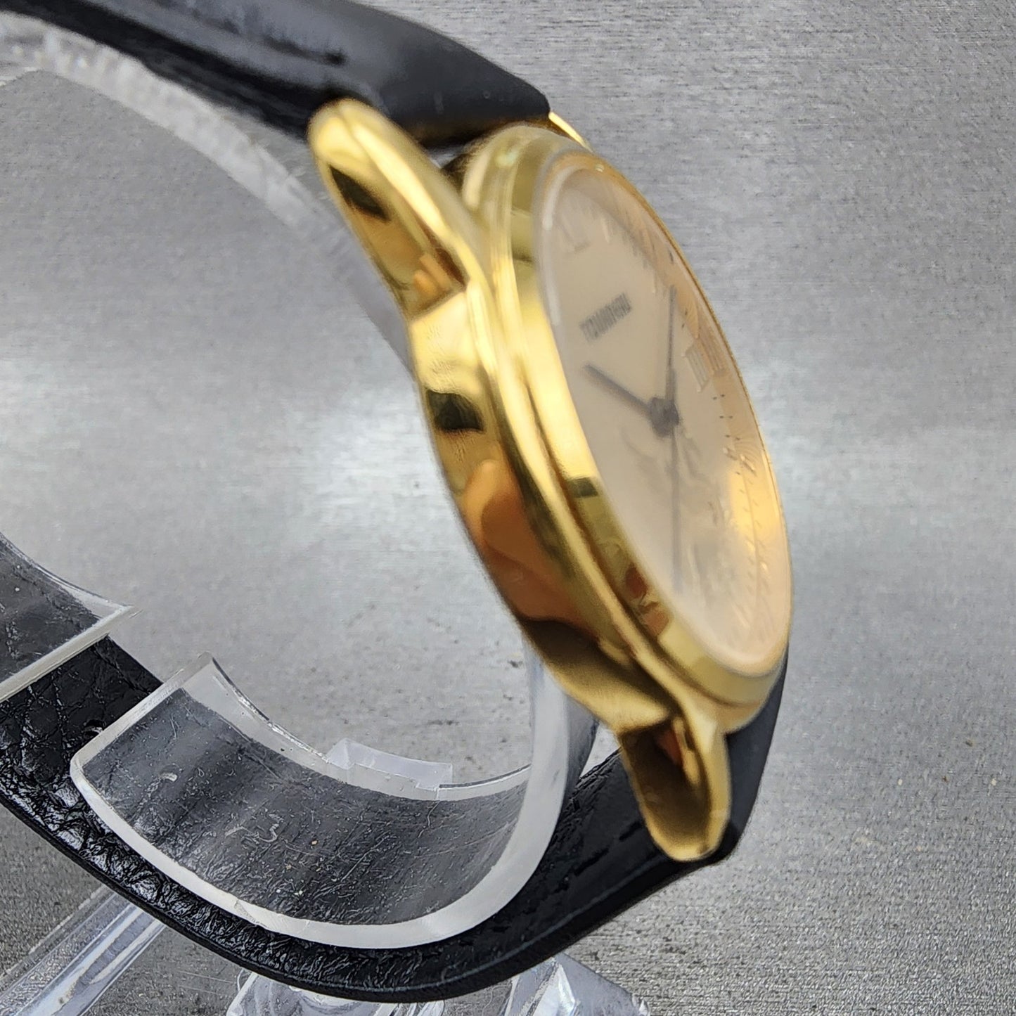 Tourneau Watch Women 30mm Gold Dial Gold Tone Round Pegasus New Battery3