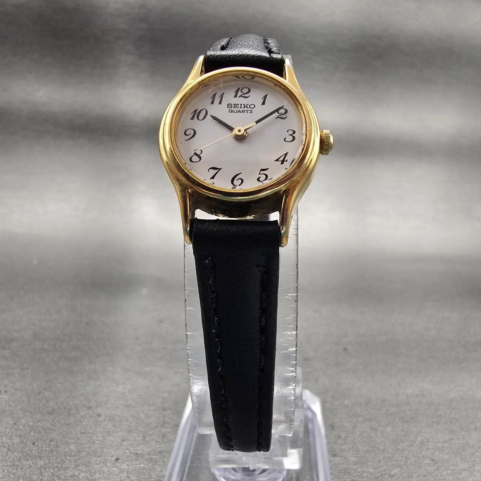 Seiko Watch Women 19mm White Dial Gold Tone Round 1N01-0E19 New Battery Vintage5
