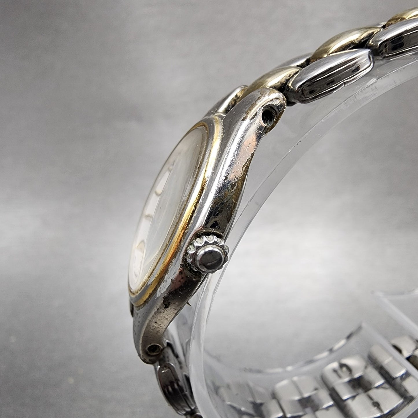Seiko Watch Women 20mm White Dial Two Tone Oval 1n006F80 New Battery Vintage2