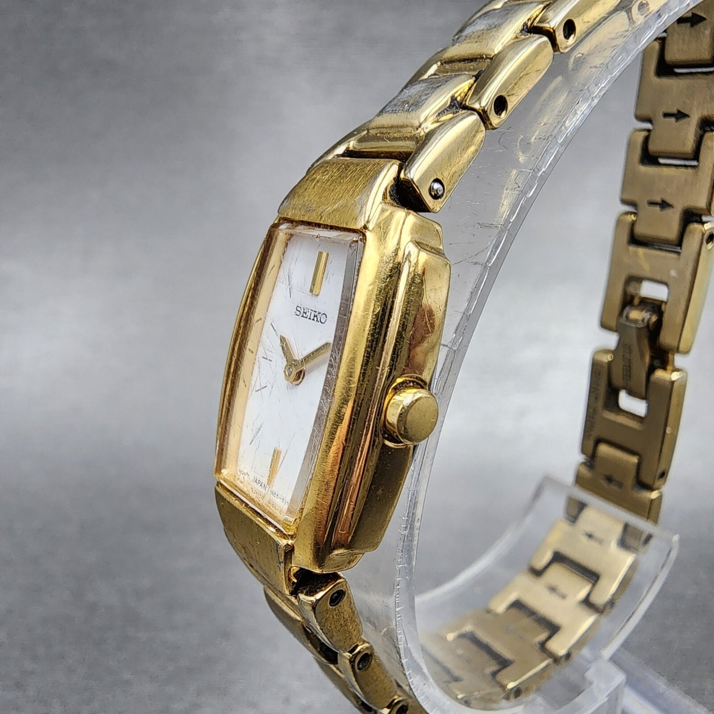 Seiko Watch Women 16mm White Dial Gold Tone Rectangle 1N000GA0 New Battery2