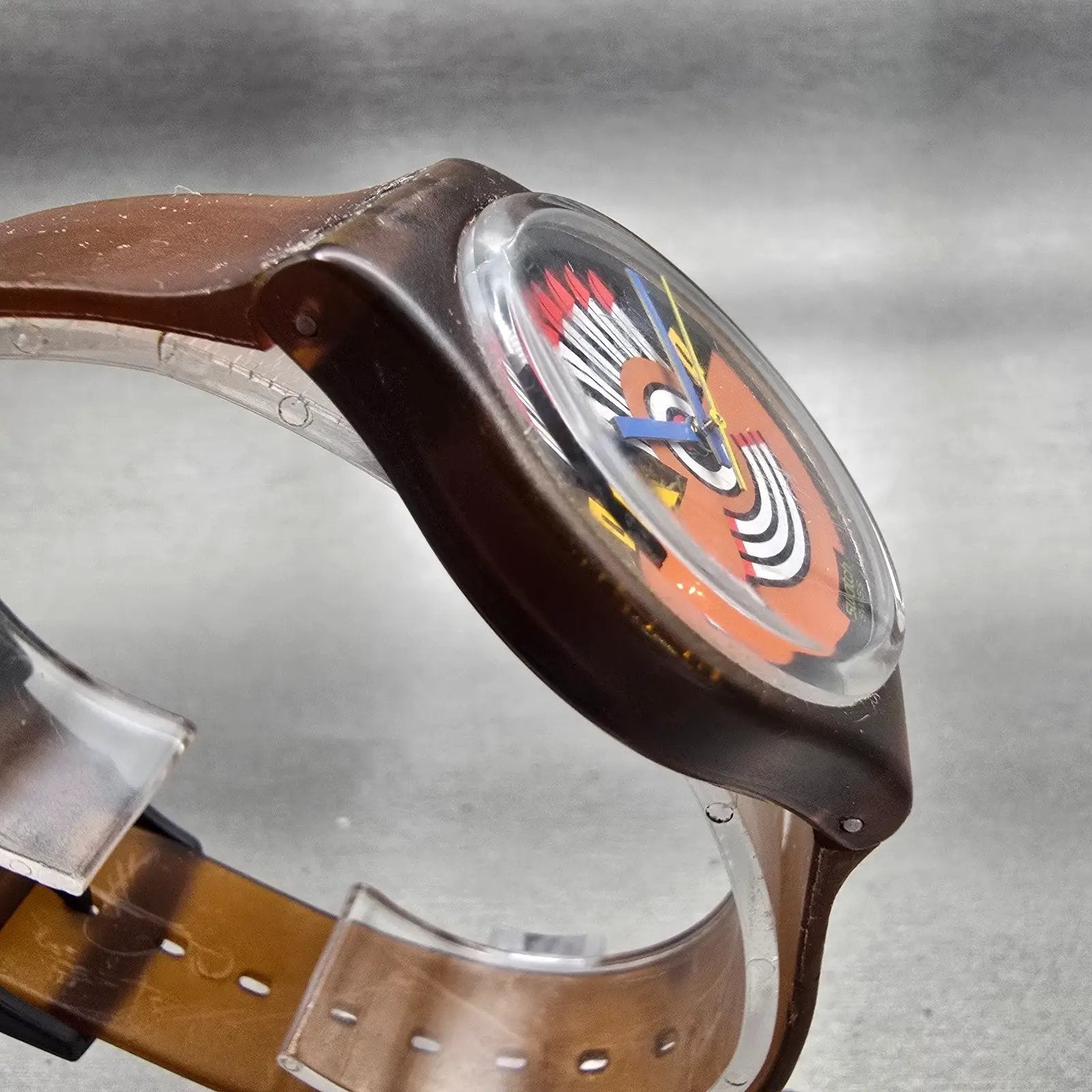 Swatch Gent RUFFLED FEATHERS Watch Men Brown Dial Brown Tone GF100 New Battery G3