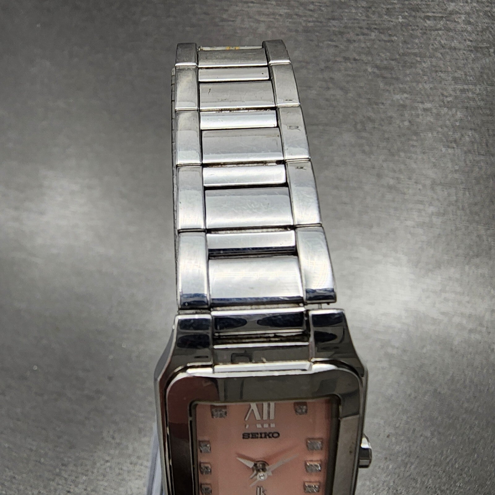 Seiko Lukia Tank Watch Women 20mm Pink Dial Silver Tone Rectangle New Battery4