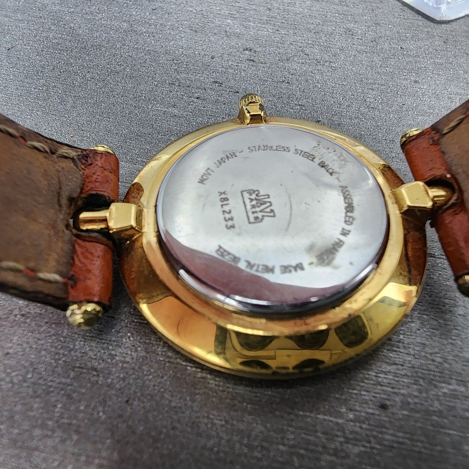 Jaz Paris Watch Women 30mm White Dial Gold Tone Round Leather Band New Battery9