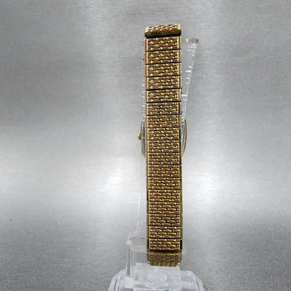 Seiko Watch Women 17mm Champagne Dial Gold Tone Rectangle 2y005b49 New Battery7