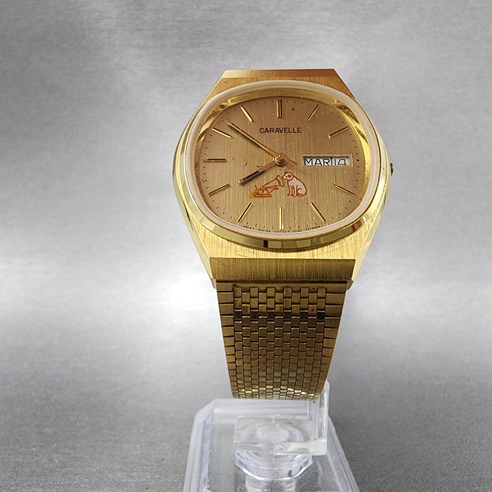 Bulova Caravelle Watch Men 33mm Gold Dial Gold Tone Daydate Round READ! New Batt5