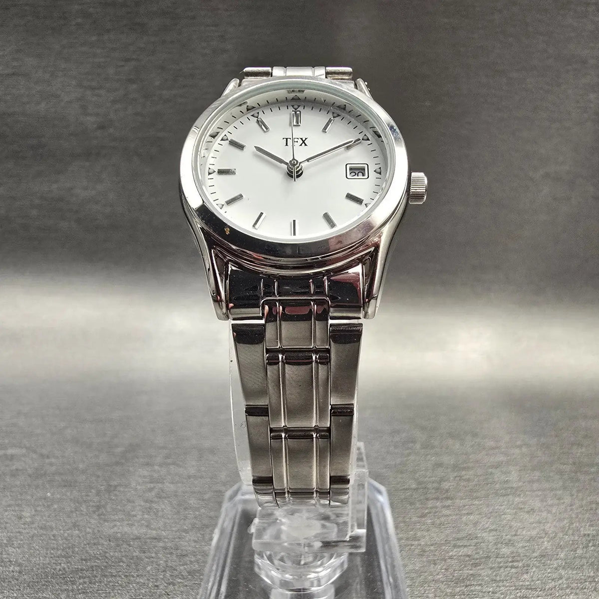 Bulova TFX Watch Women 26mm White Dial Silver Tone Date Round 36M100 New Battery5