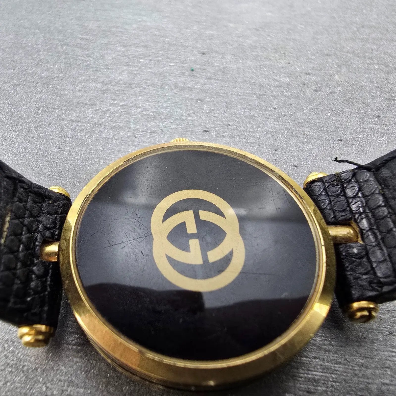 Gucci 2000M Watch Men 30mm Black Dial Gold Plated Leather Round New Battery VTG9