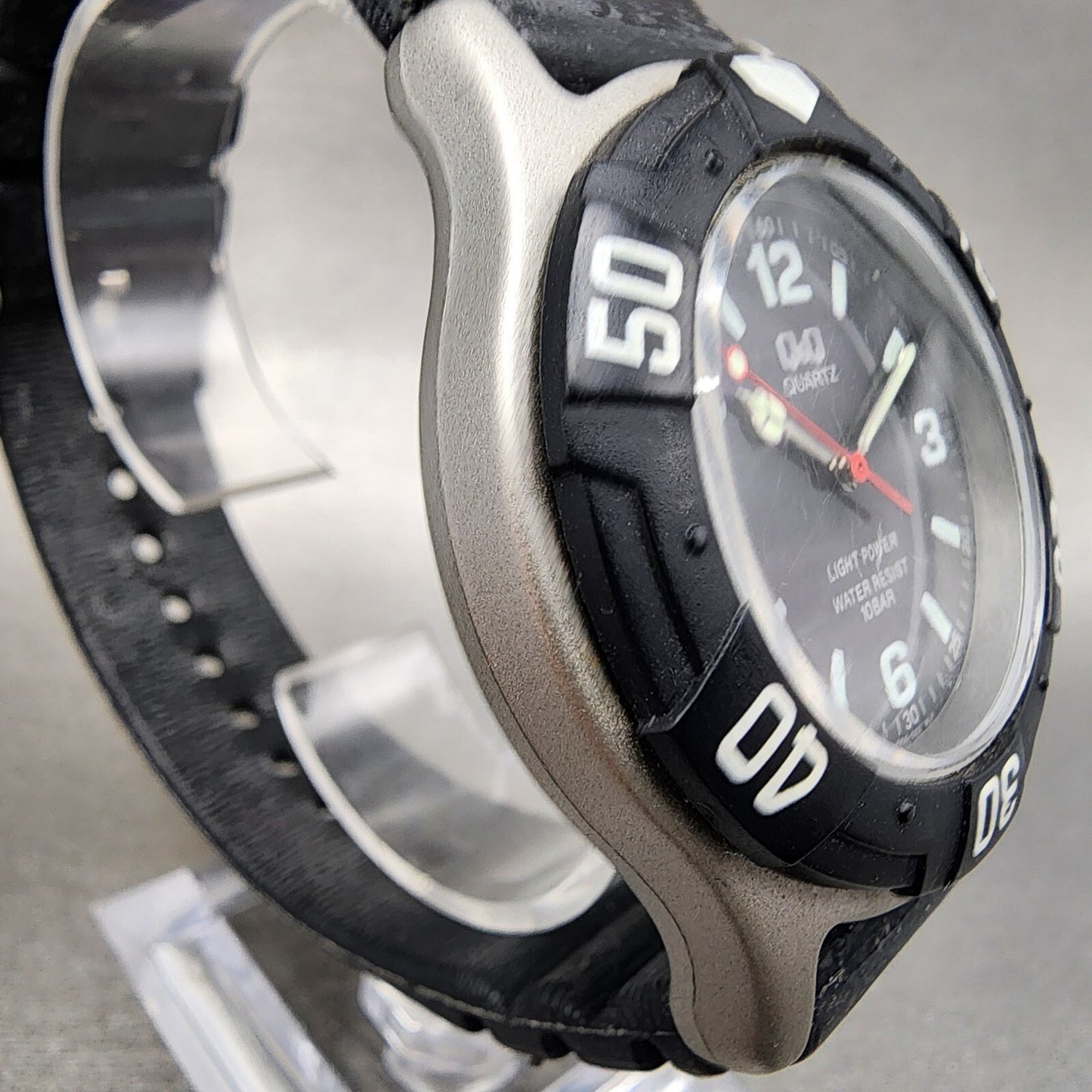 Citizen Q&Q Diver Watch Men 40mm Black Dial Gray Tone Solar Runs Round3