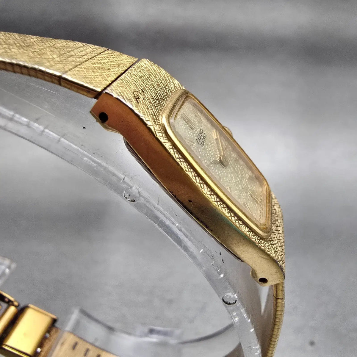 Seiko Watch Women 13mm Gold Dial Gold Tone Rectangle 2E20-6130 New Battery VTG3