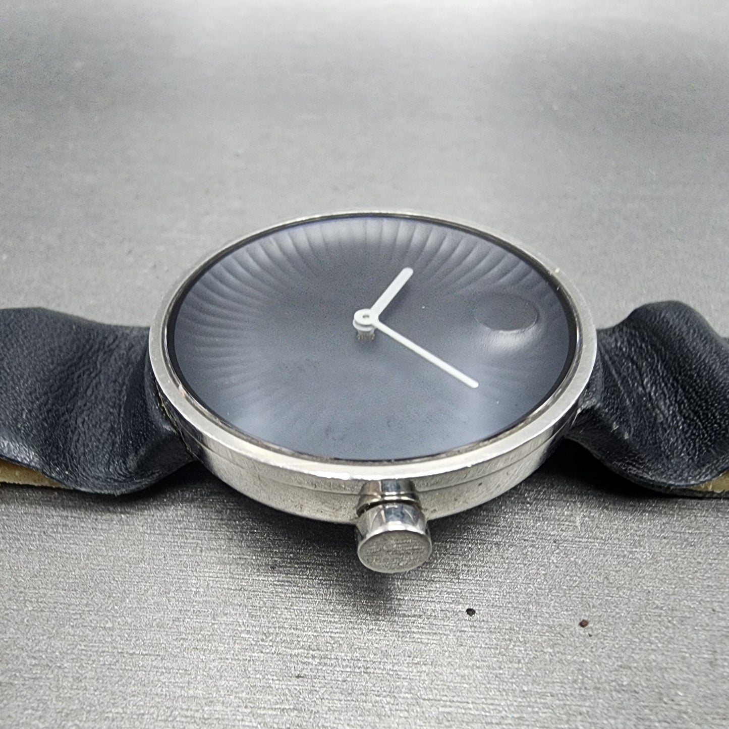Movado Edge Watch Men 40mm Black Dial Silver Tone Round MO.02.1.14.6186 READ!!!3