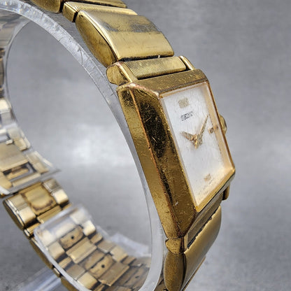 Seiko Tank Watch Women 20mm White Dial Gold Tone Square V4006530 New Battery3