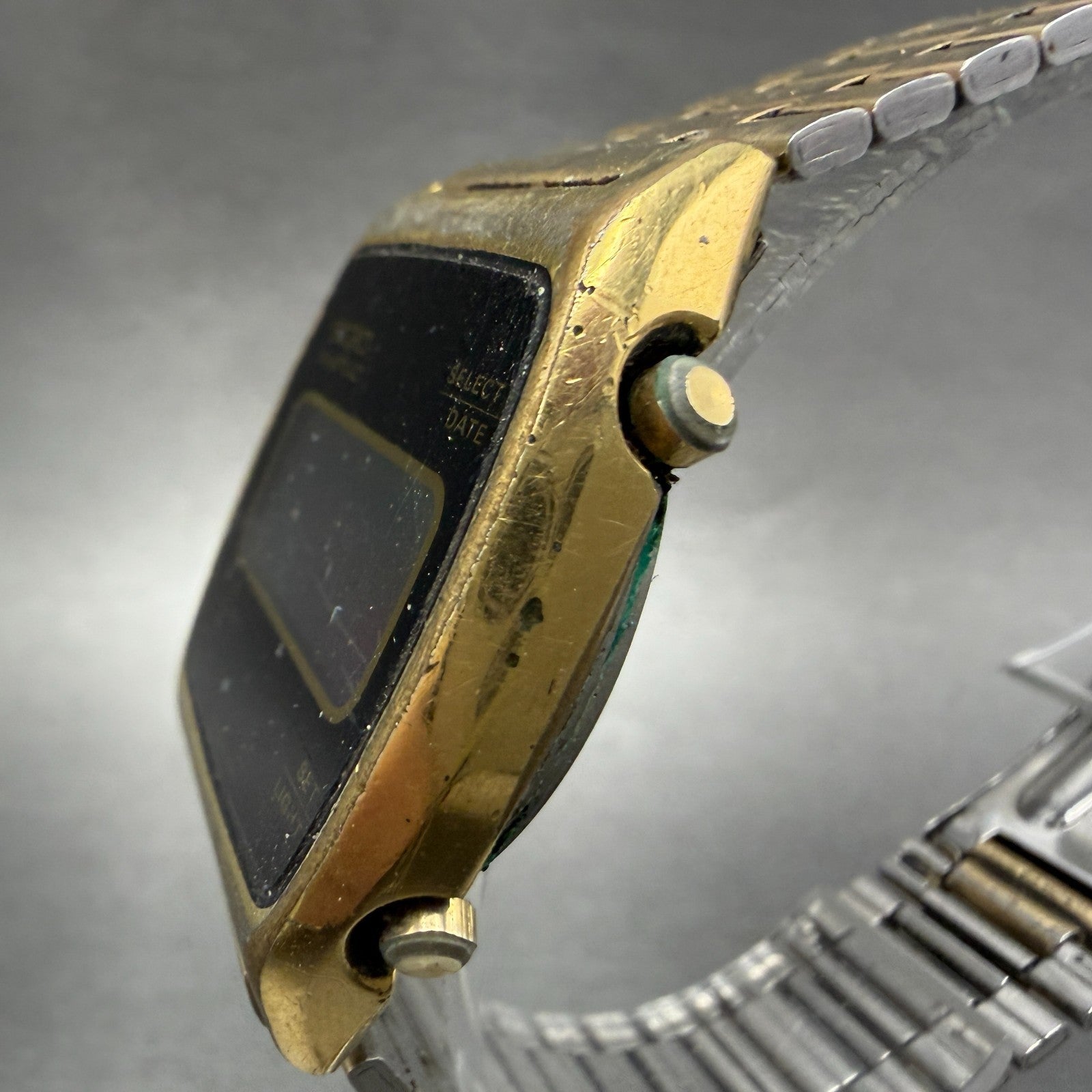 Seiko Digital Watch Men 33mm LCD Gold Tone Date  Rectangle 0439-4029 PARTS3
